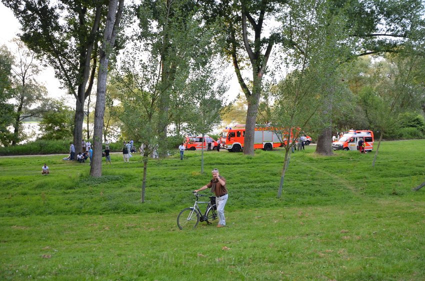 PRhein Koeln Rodenkirchen Hoehe Campingplatz P58.JPG